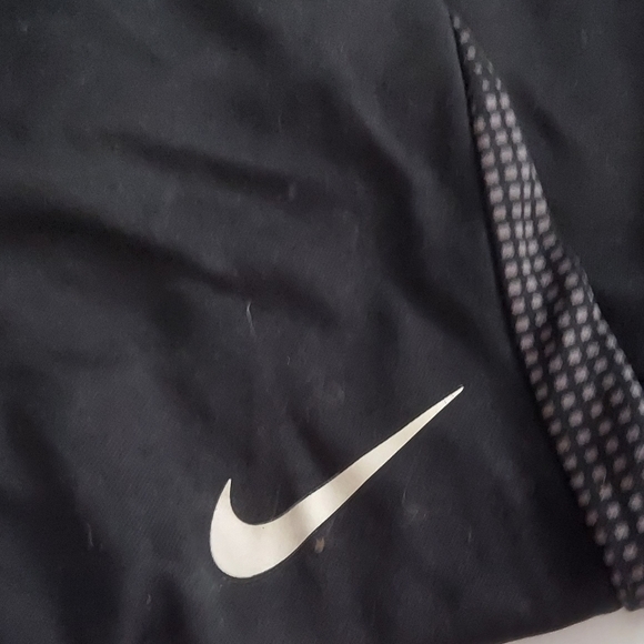 Nike. Youth Large. Black. Training Pants. - Picture 4 of 5